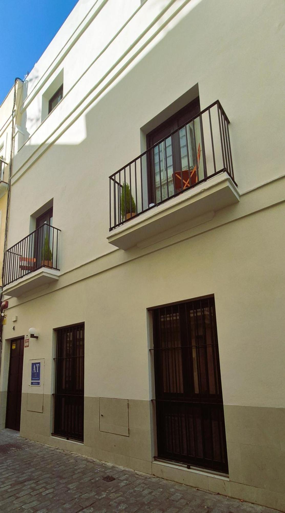 Robles 4 By Gades Gestion *